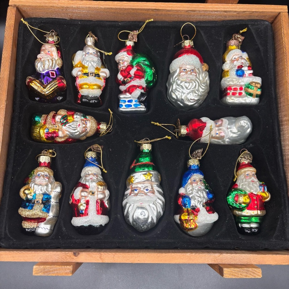 Vintage Thomas Pacconi Ornaments Santa Classics‎ 2002 Christmas Set of 12 Box